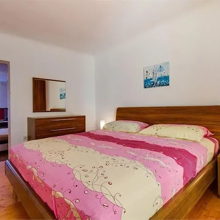 Apartman Mit Balkon By Interhome