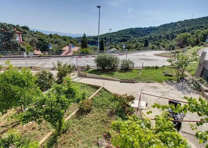 Appartement Mit Balkon By Interhome