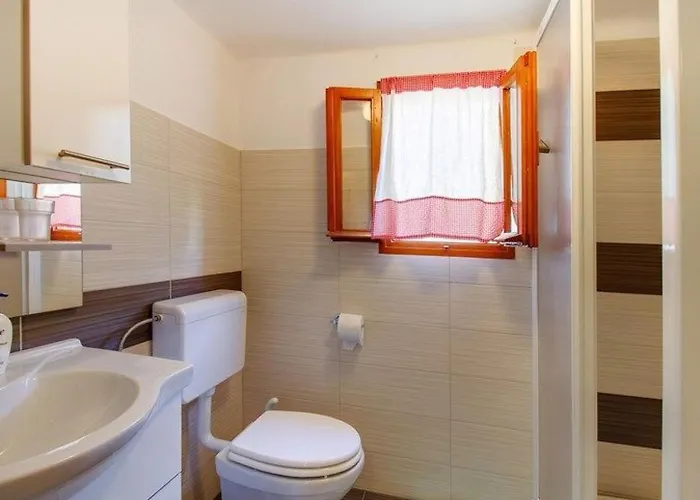 Mit Balkon By Interhome Mali Lošinj